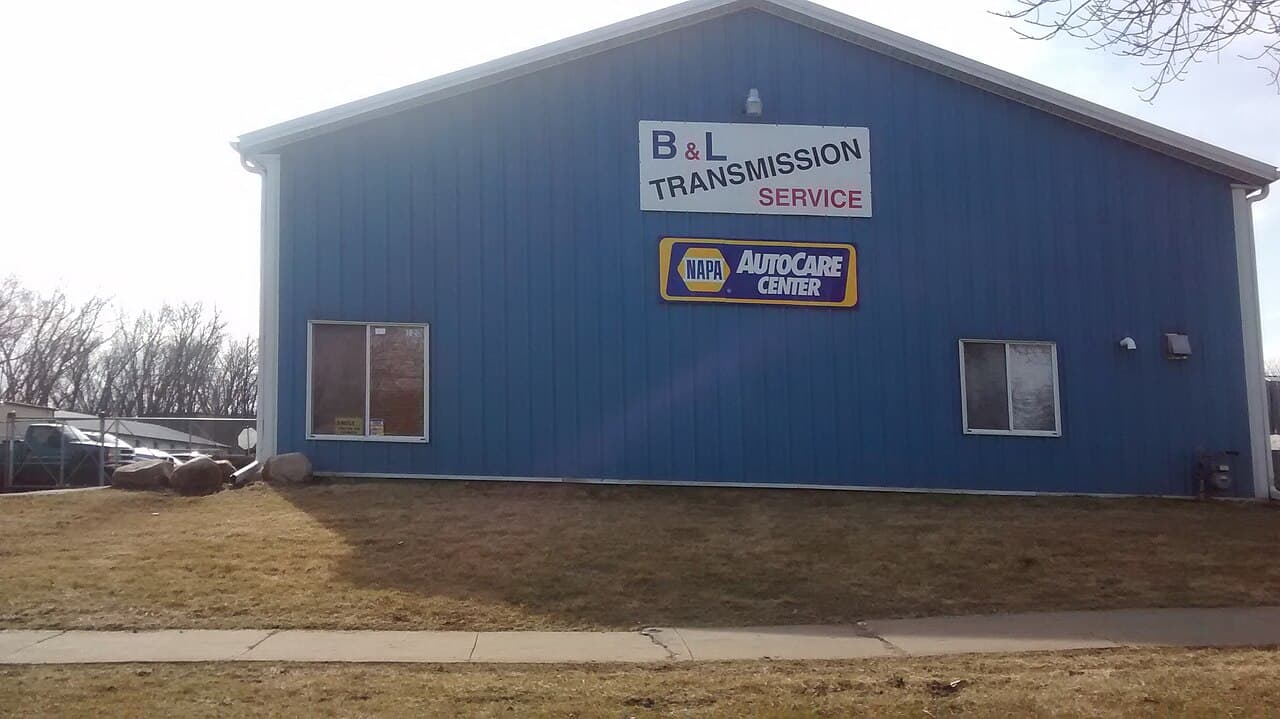 Auto repair shop service bay door