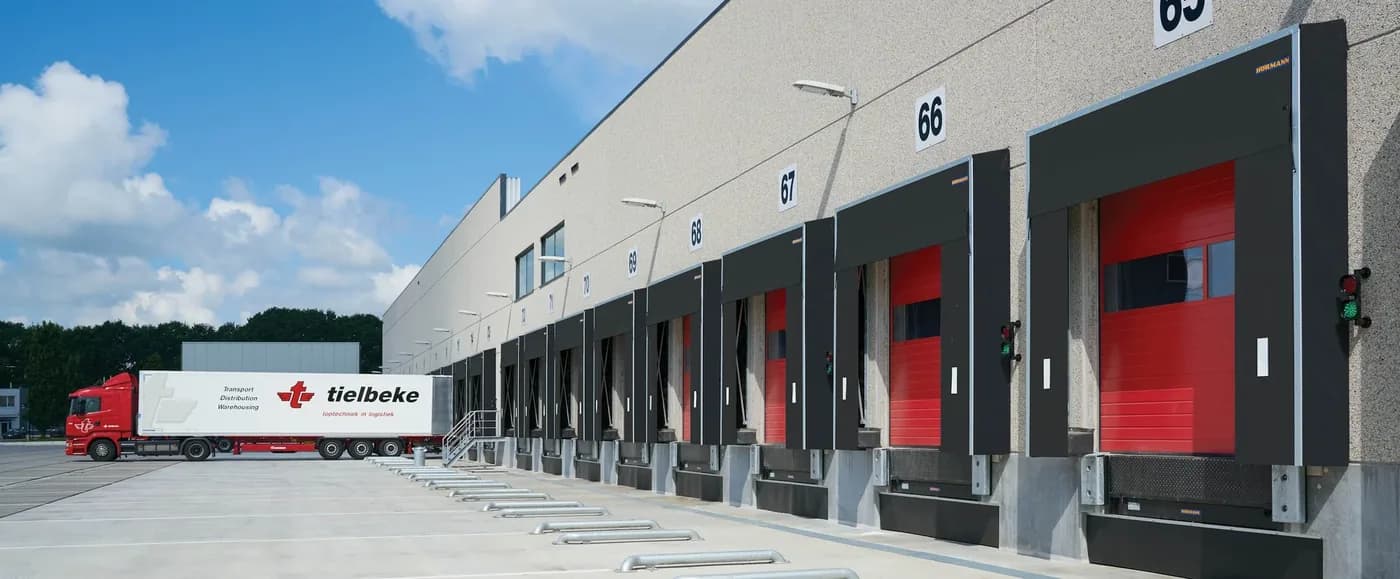 Commercial Garage Door Installation Coquitlam: Hörmann loading dock with levelers and seals of the type installed on United Boulevard distribution buildings