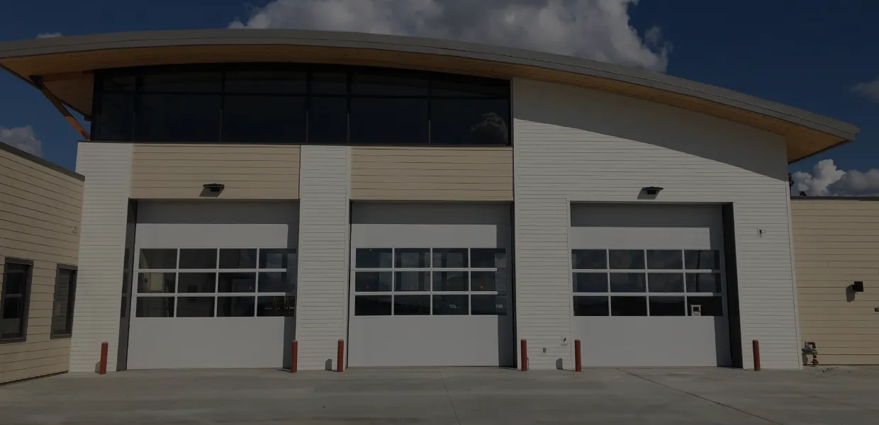 Raynor ThermaSeal Series polyurethane insulated commercial sectional garage door